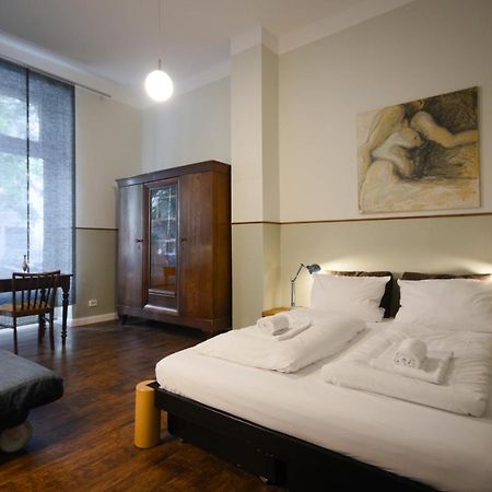 Altbauwohnung Mit 3 Baedern Berlin Exteriör bild