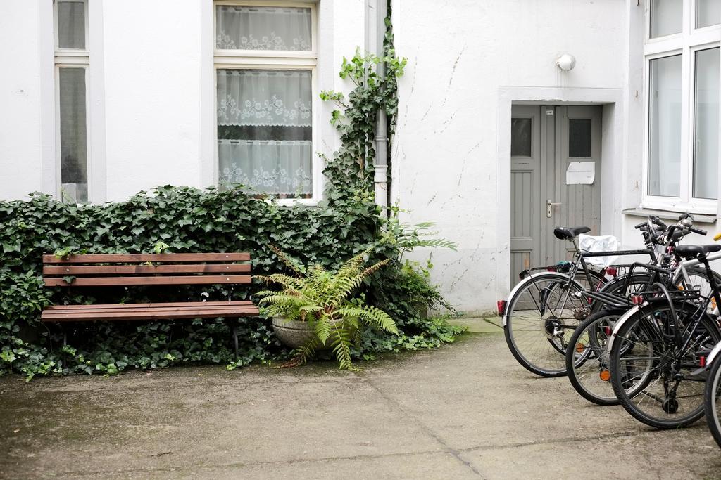 Altbauwohnung Mit 3 Baedern Berlin Exteriör bild